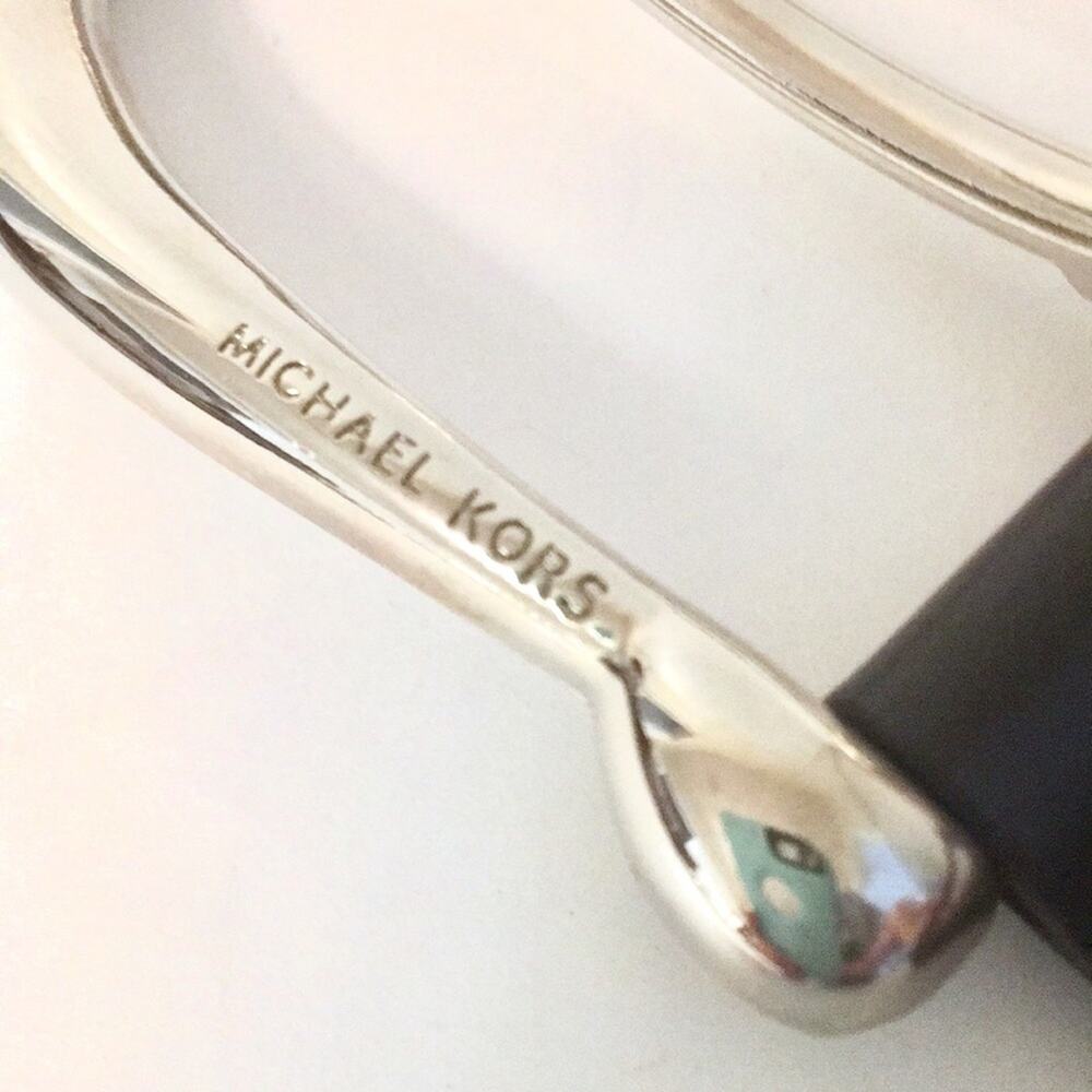 Michael Kors Black leather belt silver buckle EUC - Picture 3 of 7